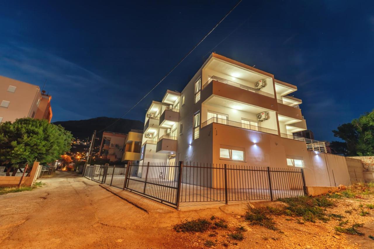 Ferienwohnung Harasta Lux Bar Exterior foto