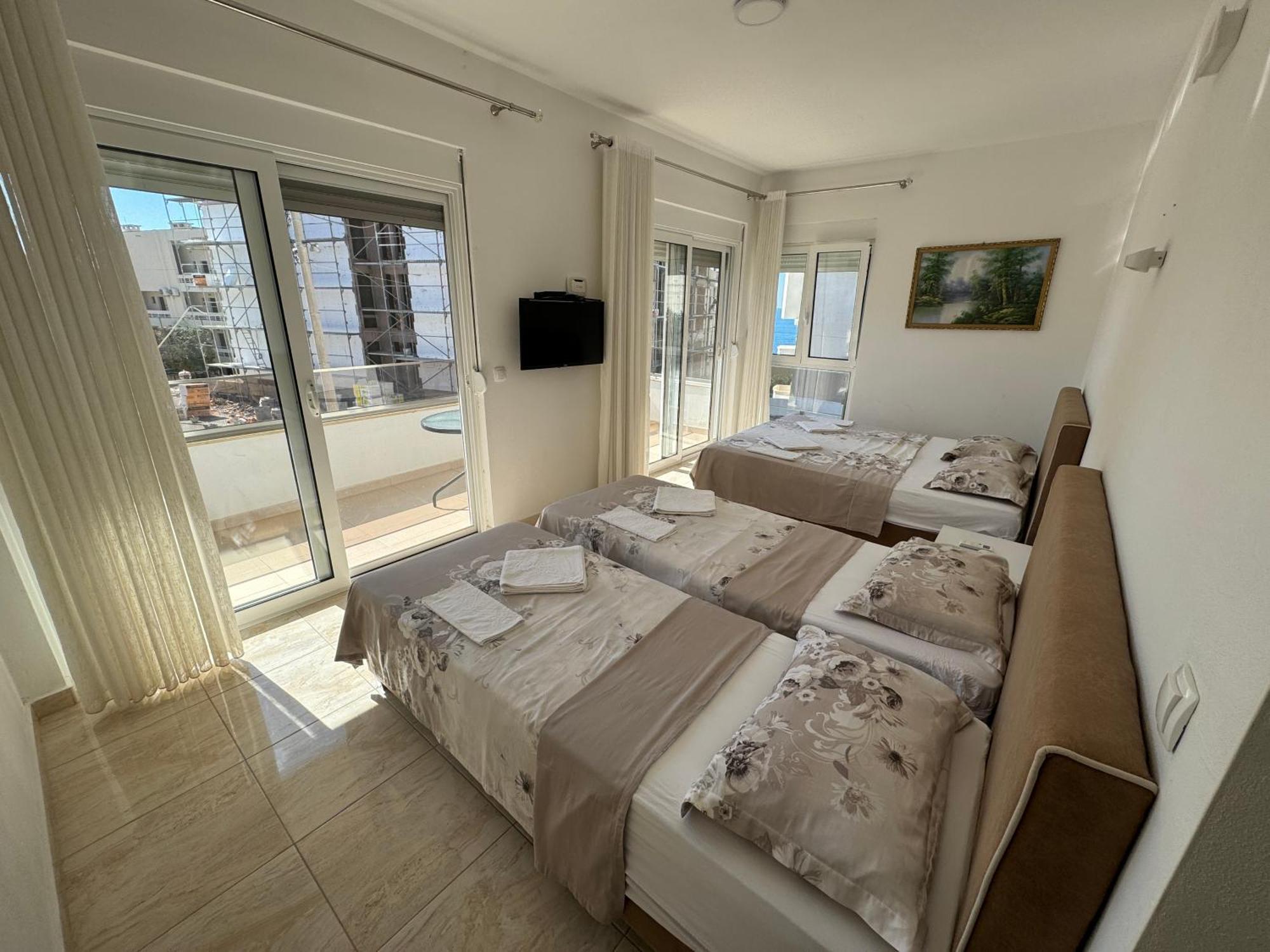 Ferienwohnung Harasta Lux Bar Exterior foto
