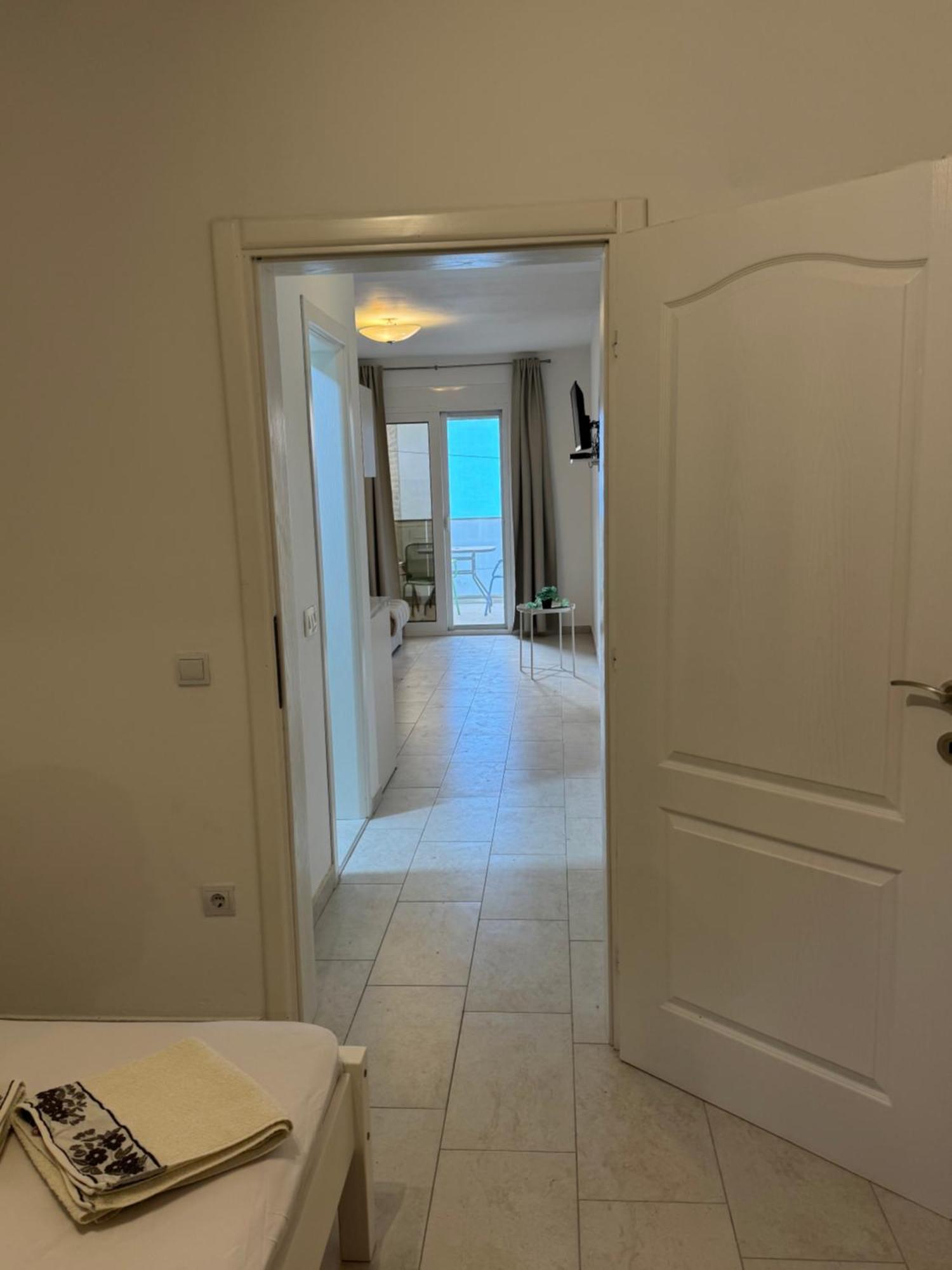 Ferienwohnung Harasta Lux Bar Exterior foto