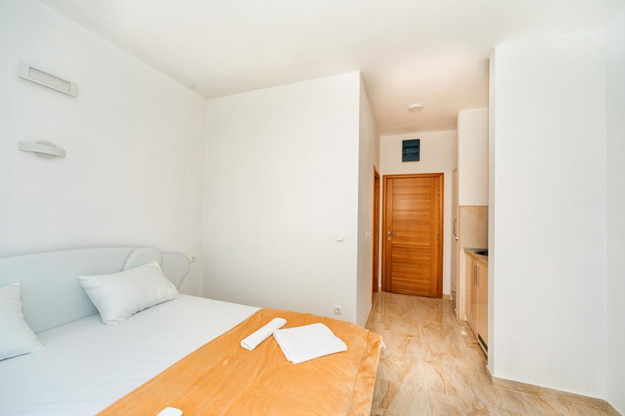 Ferienwohnung Harasta Lux Bar Exterior foto