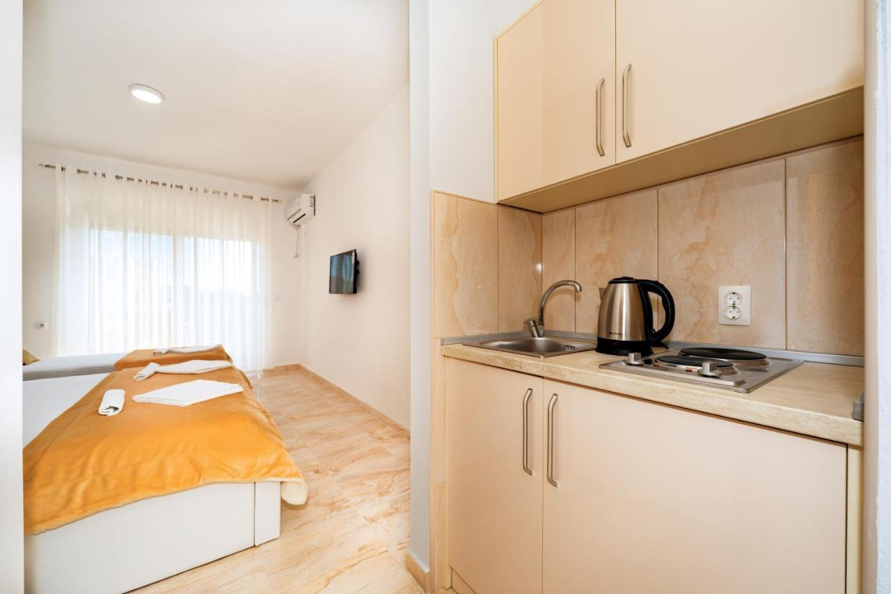 Ferienwohnung Harasta Lux Bar Exterior foto
