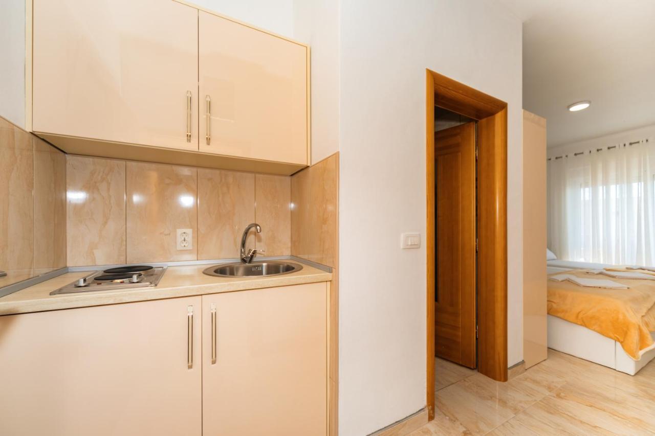 Ferienwohnung Harasta Lux Bar Exterior foto