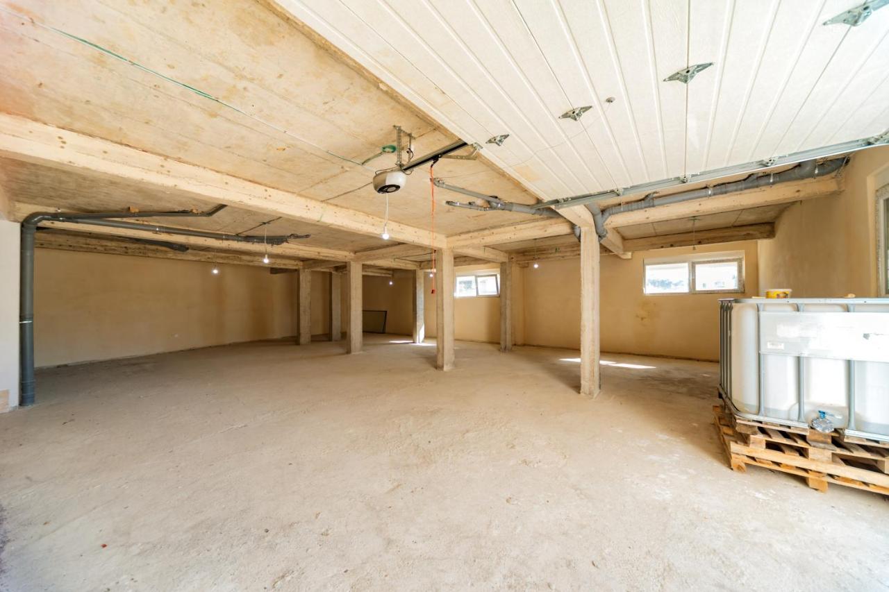 Ferienwohnung Harasta Lux Bar Exterior foto